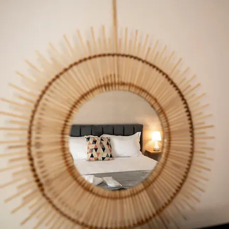 Апартаменты Collective Harmony 3 Bedroom Ideal For Business & Groups *