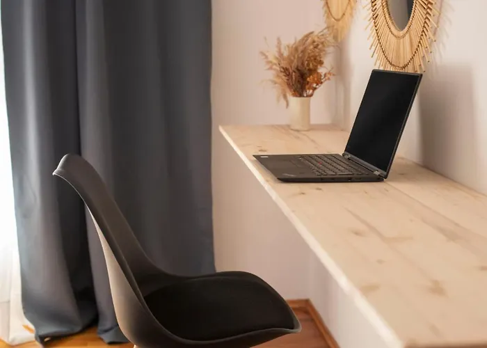 Collective Harmony 3 Bedroom Ideal For Business & Groups * Tiran