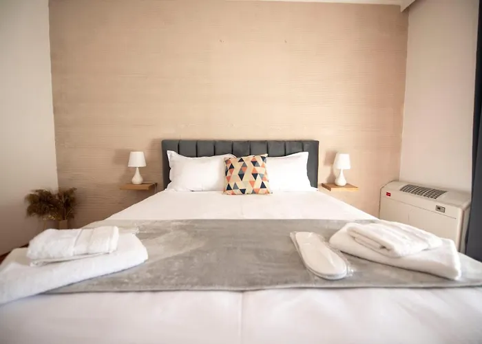 Collective Harmony 3 Bedroom Ideal For Business & Groups