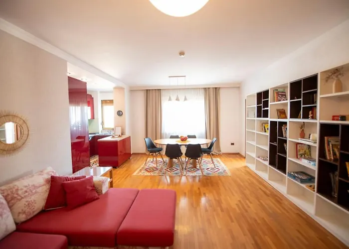 Collective Harmony 3 Bedroom Ideal For Business & Groups